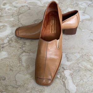 Vintage Roberto Capucci for Ingledews Leather Slip On Shoes